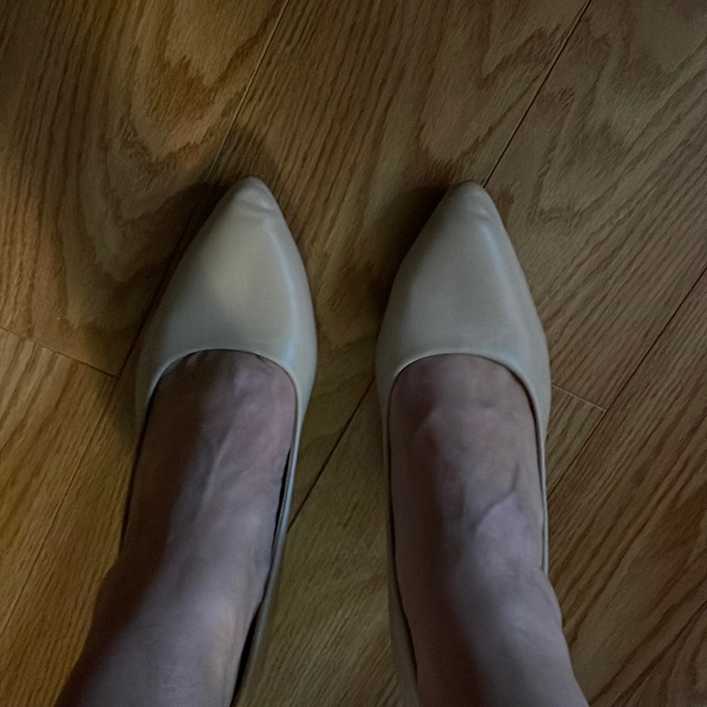 Nude heels sz 11